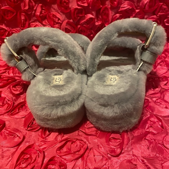 UGG Women's Fuzz Yeah Slipper - Picture 6 of 9